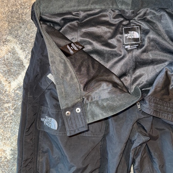 The North Face Mens Black HyVent Snow Pants - Picture 3 of 3